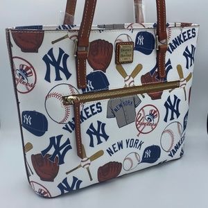 Dooney & Bourke New York Yankees Game Day Shopper Purse